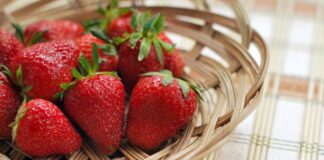 Câte calorii au căpșunele în funcție de dimensiuni. Valori și pentru 100 g câte calorii au căpșunele