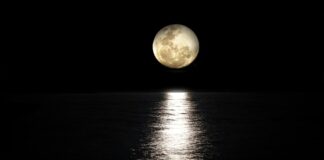 NASA: Pământul se va confrunta cu inundații severe pentru că Luna își modifică orbita FOTO: photo-graphe/Pixabay.com