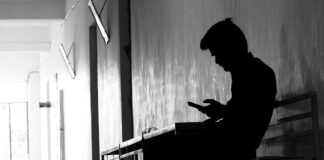 „Mi-am pierdut locul de muncă. Unde se servește gratuit o masă?”. Răspunsurile primite de un tânăr din Cluj telverde antisuicid linia antisuicid cluj sibiu