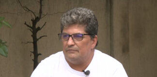 2 români, mamă și fiu, puși să demonstreze că sunt vii de Casa de Asigurări de Sănătate adrian popescu pacient