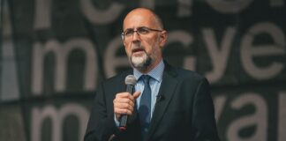 Viitoarea coaliție vrea să schimbe Constituția: Președintele să fie ales de parlamentari