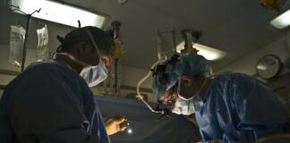 Un pacient cu hematom a fost operat pe partea greșită a capului într-un spital din România operație spital