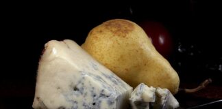 Gorgonzola calorii: 4 exemple. Atenție la colesterol când consumi brânza cu mucegai gorgonzola calorii brânză cu mucegai