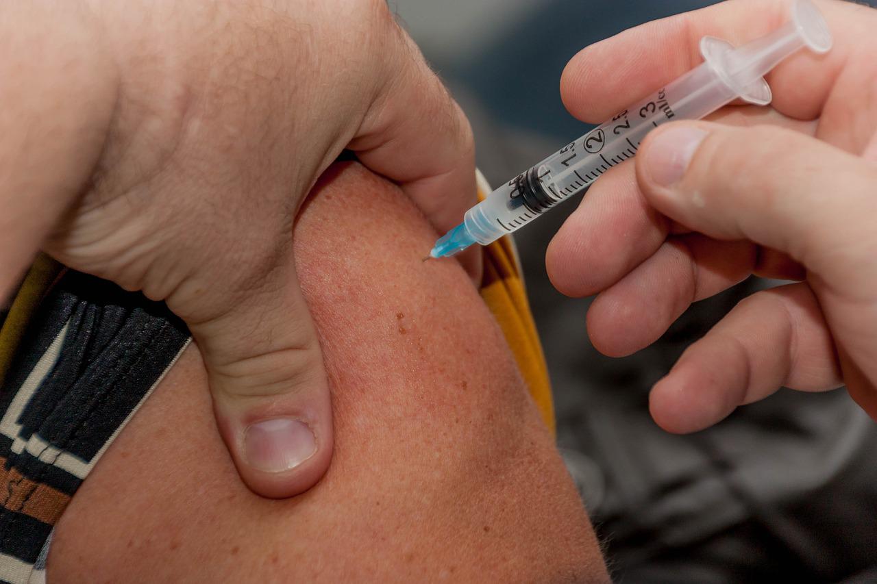 vaccin injecție gripă covid