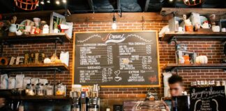 Un bărbat a sunat la poliție când a aflat cât costa espresso-ul pe care tocmai îl băuse într-o cafenea cafea cafenea