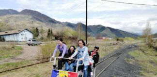 A fost lansată prima ciclodrezină turistică din Valea Jiului ciclodrezină valea jiului