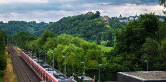 O țară din Europa a lansat un abonament de 9 euro pe lună pentru a călători oricât și oricând în oraș și în regiune cu trenul, autobuzul sau tramvaiul FOTO: Didgeman/Pixabay.com