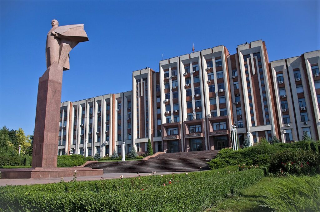 Casa „Guvernului” și Sovietului Suprem din Transnistria FOTO: Wikimedia Commons