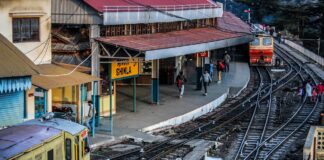 Un bărbat s-a luptat în instanță 22 de ani pentru 25 de cenți plătiți în plus pentru două bilete de tren tren india