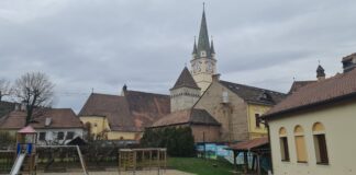 Descoperire de senzație în podul unei biserici din Transilvania. S-au găsit documente vechi de peste 1.000 de ani documente biserica mediaș