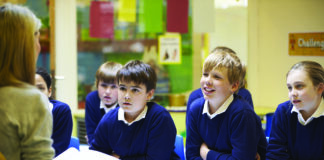 Se plafonează prețul la energie electrică pentru familiile cu cel puțin 3 copii. Există însă o condiție școală elevi copii