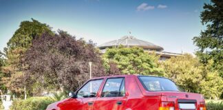 Data de la care primești 3.000 lei de la stat pentru o mașină mai veche de 15 ani. Nu trebuie să cumperi una nouă Dacia nova