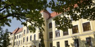 Un fost interlop a fost angajat profesor de matematică la un colegiu național Colegiul Național ”Mihai Viteazul” Turda