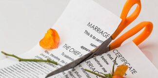 Un bărbat a vrut să se căsătorească, dar a descoperit că nu era divorțat de fosta nevastă divorț