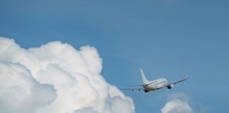 Un avion a uitat pe pistă peste 50 de pasageri. „Cea mai îngrozitoare experiență” avion