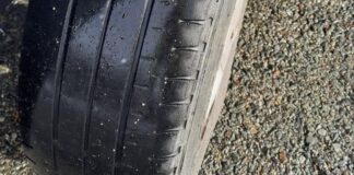 Ce amendă a primit un tânăr care a mers la munte cu cauciucuri de vară uzate cauciucuri