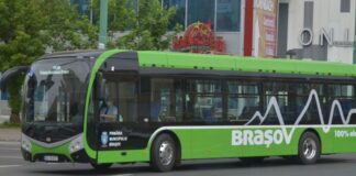 Ce a pățit o turistă străină într-un autobuz din Brașov. „Controlorul nu a crezut-o” autobuz brașov