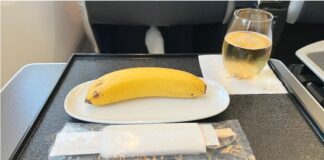 Un pasager care zbura la clasa business a cerut un meniu vegan și a primit o banană banană