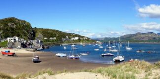 O turistă fost ucisă după ce a adormit în dormitorul unui străin pe care l-a confundat cu camera ei de hotel țara galilor barmouth