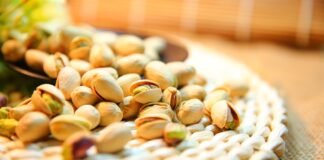 Câte calorii are fisticul crud, prăjit, copt. Comparație cu ciocolata câte calorii are fisticul prăjit copt crud