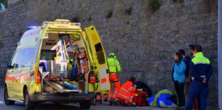 Femeie de 391 de kg, scoasă din casă după ce au fost demolați pereții. Operațiune de salvare cu 60 de persoane ambulanță