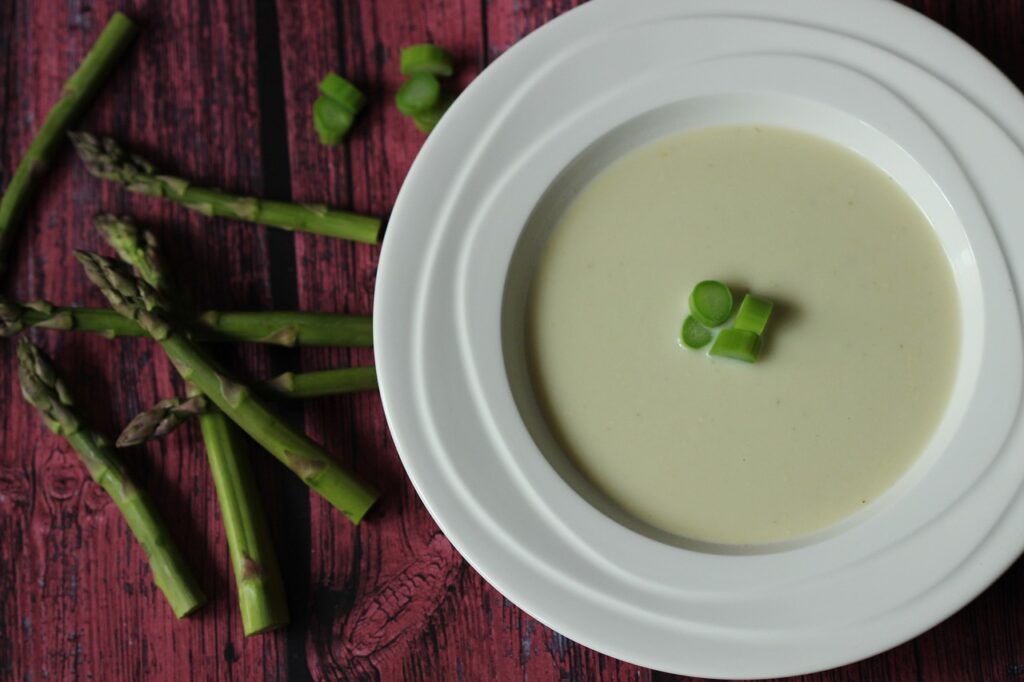câte calorii are supa cremă de legume