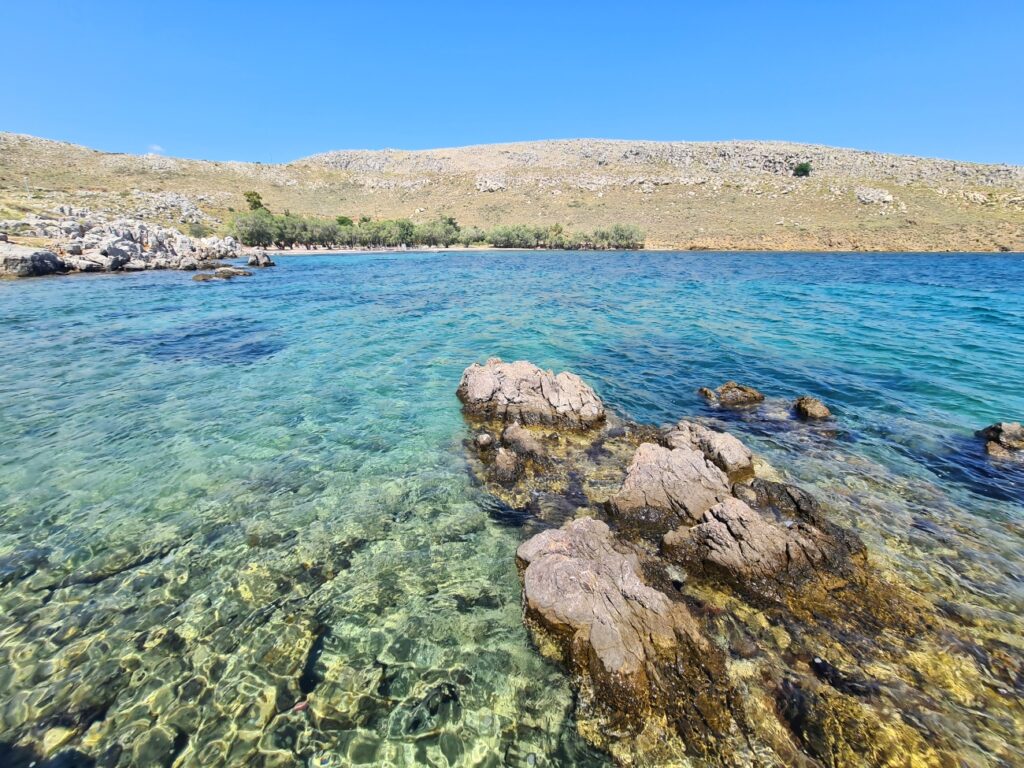 chios obiective turistice plaja Agios Isidoros