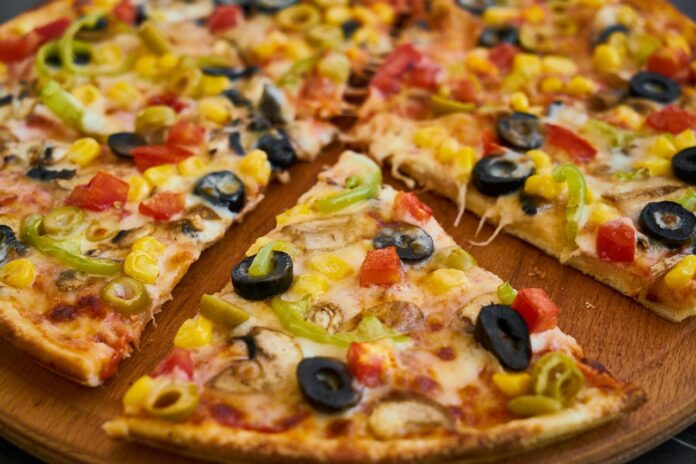 câte calorii are o pizza vegetariană