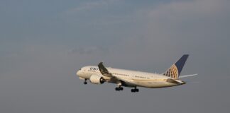 Pasagerii unui zbor au fost la un pas de moarte. „Au fost la 228 de metri de dezastru” avion