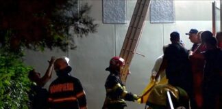 O femeie din Botoșani s-a aruncat de la fereastra unui hotel împreună cu cei 2 copii botoșani mamă aruncat etaj