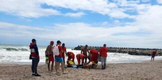 Metoda prin care s-a salvat o tânără luată de curenți pe litoral. „Fă asta când simți că mori înecat!” salvamar litoral