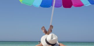 Patronii din turismul românesc vor o taxă pentru românii care își fac vacanța în străinătate FOTO: TerriC/Pixabay.com