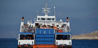 Un pasager a fost împins în mare de echipajul unui feribot din Grecia și s-a înecat feribot grecia