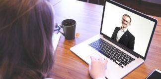 „Testul ceștii de cafea”, metoda prin care un director își alege angajații la interviu interviu angajare birou cafea