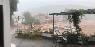 Coșmarul prin care a trecut un turist român în Grecia. Mașina abia cumpărată i-a fost luată de ape