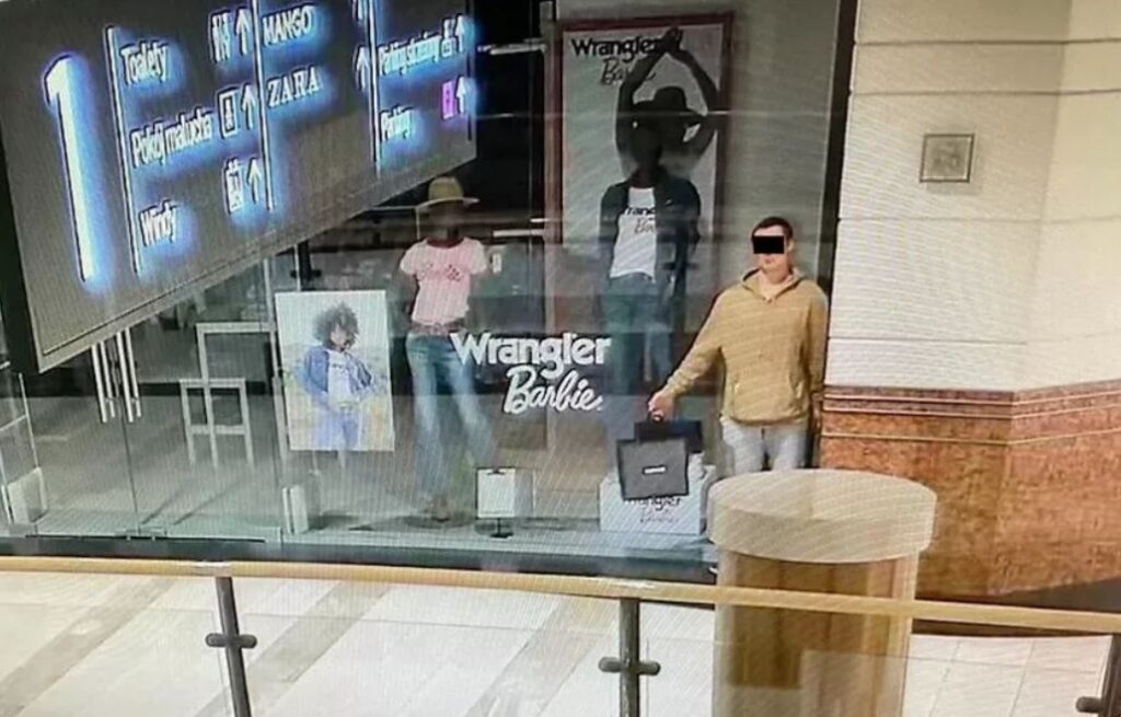 manechin polonia hoț