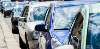 Un bărbat care voia să cumpere o mașină a fost tâlhărit de vânzători. I-au furat toți banii mașină mașini