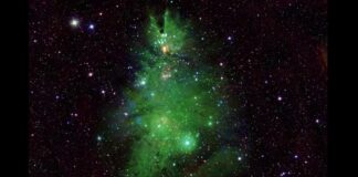 Imagine superbă publicată de NASA. Pomul de Crăciun cosmic ce strălucește la mii de ani lumină de noi
