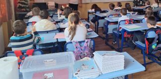 Învățătoare înregistrată când țipă și jignește elevii de clasa întâi: „Ce fel de părinţi ai tu? Ce fel de mamă?”