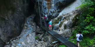 S-au redeschis Canionul 7 Scări și Tiroliana 7 Scări. Cât costă biletele Canionul 7 Scări