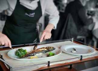 Un sfert dintre restaurantele din România s-ar putea închide, transmit patronii din HoReCa FOTO: Van3ssa_/Pixabay.com