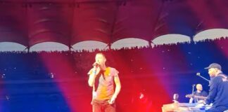 Artiștii trupei Coldplay au fost „șocați” de reacția publicului român, după ce manelistul invitat să cânte a fost huiduit masiv