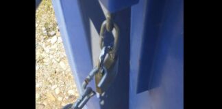 România, țara unde se fură orice. Containerele de gunoi de pe șosele sunt legate cu lanțuri ca să nu mai dispară containere gunoi