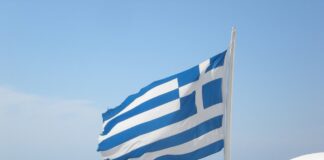 Două insule din Grecia introduc taxe noi pentru a se proteja de turismul de masă
