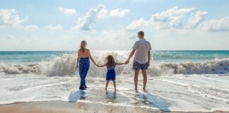 Cazare de la 100 lei/noapte de Black Friday. Peste 100 de hoteluri din țară au pregătit reduceri vacanță mare litoral