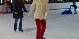 O fetiţă în vârstă de 9 ani s-a curentat în timp ce se afla la un patinoar patinoar