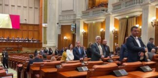 Ce au făcut parlamentarii POT și SOS în momentul în care Nicușor Dan a depus jurământul în funcția de președinte al României POT SOS