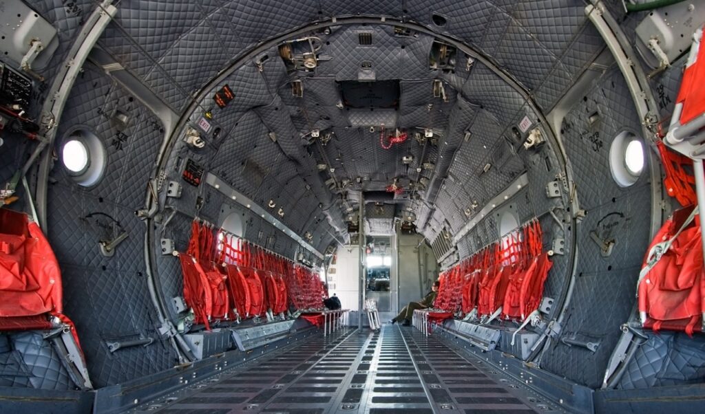 Interiorul unui C-27J Spartan FOTO: Alex Beltyukov - RuSpotters Team/Wikimedia Commons