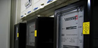 Românii care vor primi ajutor de la stat pentru plata facturilor la curent. Companiile cu cele mai bune oferte FOTO: geralt/Pixabay.com