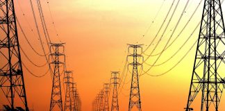 TOP 7 cei mai ieftini furnizori de energie electrică în 5 mari orașe din România electricitate linii de tensiune